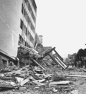 VIERNES 11:49 DE 1986